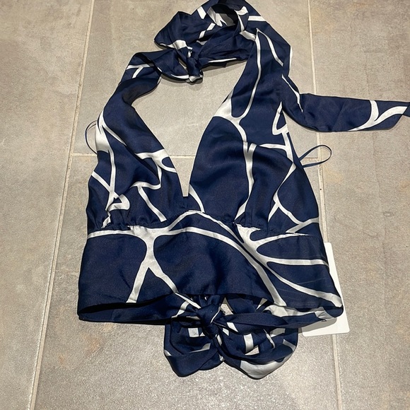 Satin halter top - Picture 2 of 3